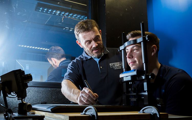 Brain and behaviour members using equipment